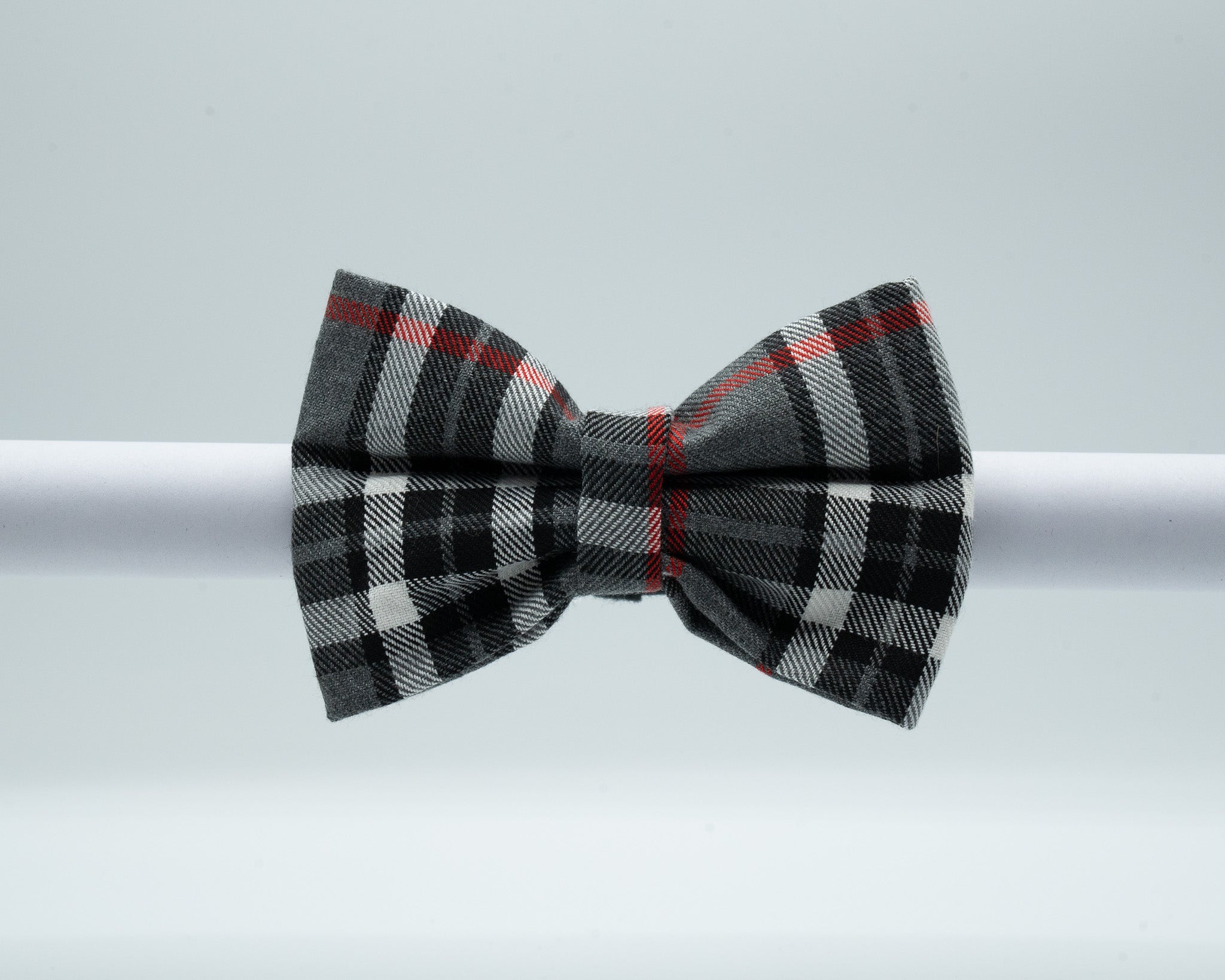 Black/Red Check Bow